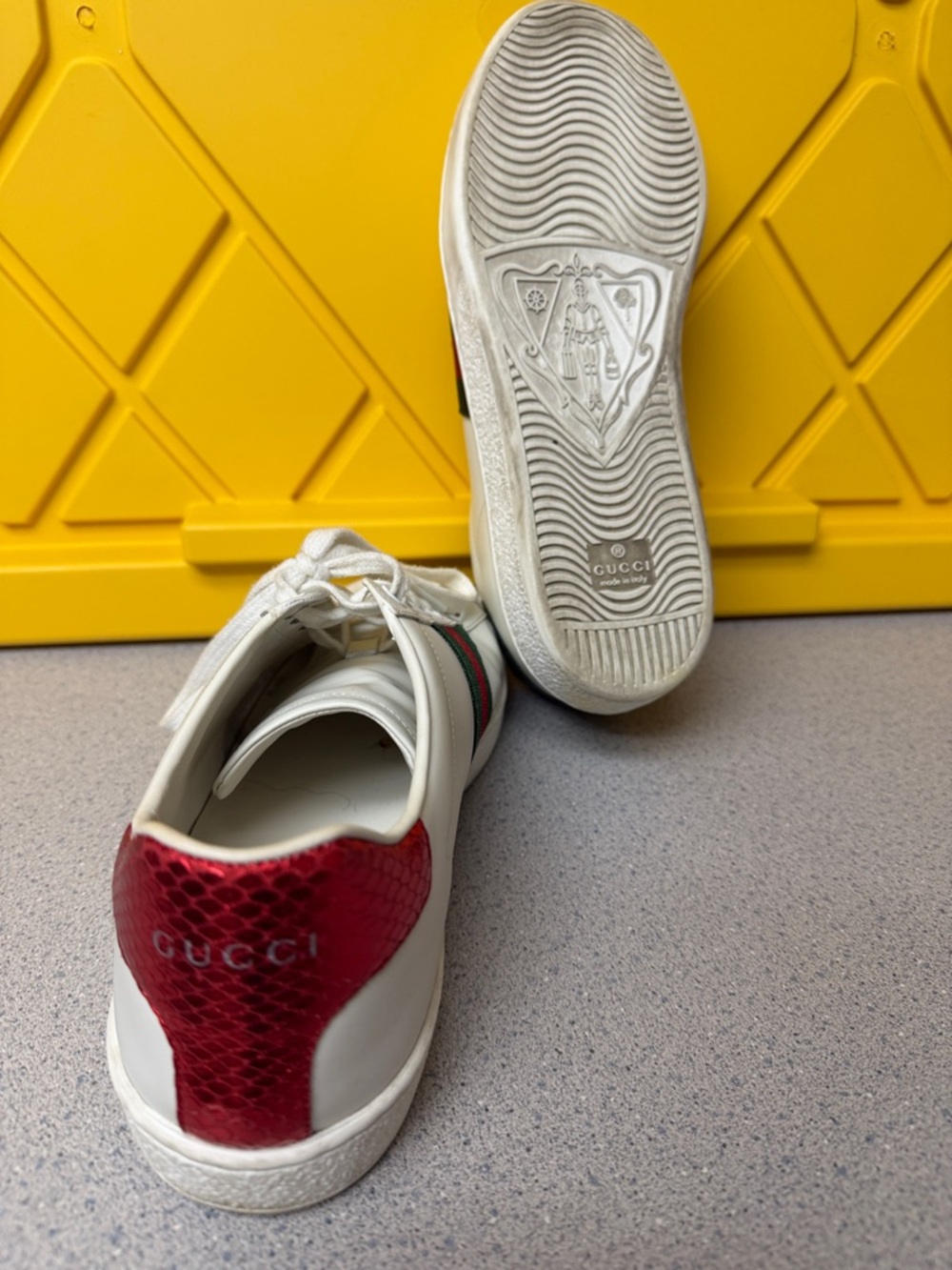 Gucci White Leather Sneakers with Red and Green Web and Gold Bee Embroidery - Picture 3 of 4